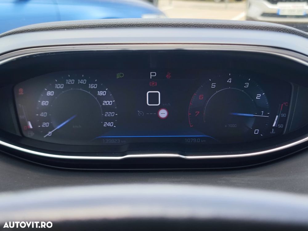 Peugeot 3008 1.2 PureTech Turbo S&S EAT8 Active - 23