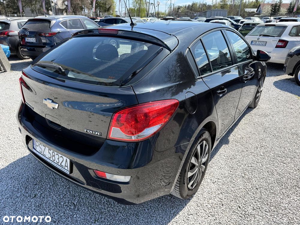 Chevrolet Cruze 1.6 LS - 6