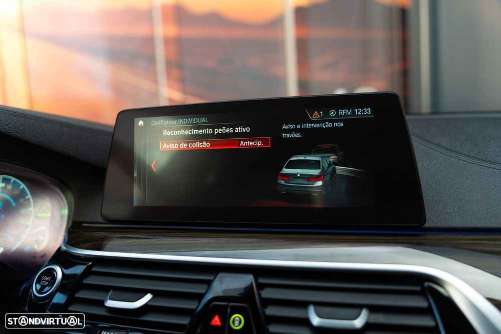 BMW 530 e iPerformance Line Luxury - 17