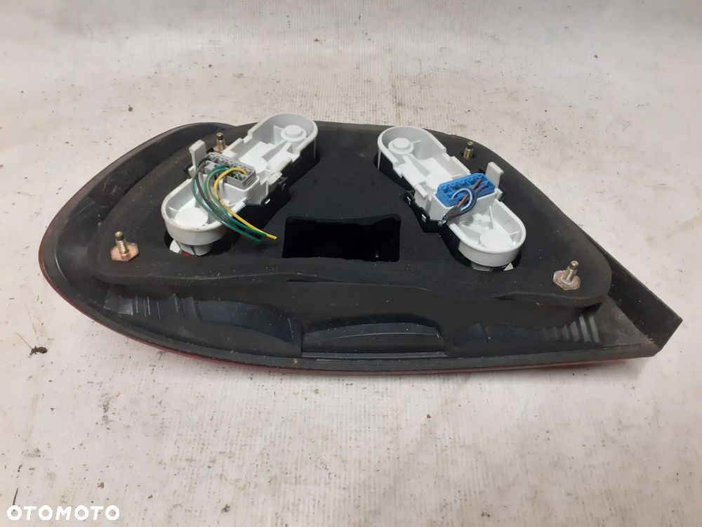 .  TYL TYLNA LAMPA PRAWA VOLVO C70 COUPE - 4