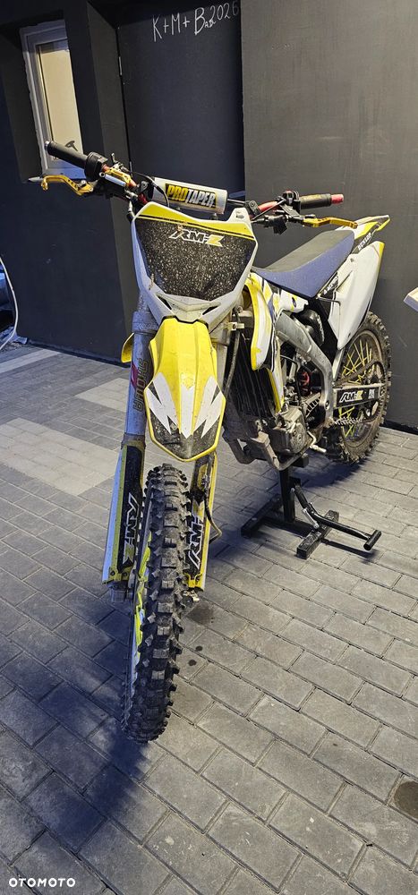 Suzuki RM-Z - 1