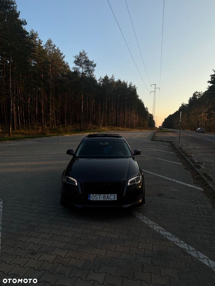 Audi A3 Sportback - 1