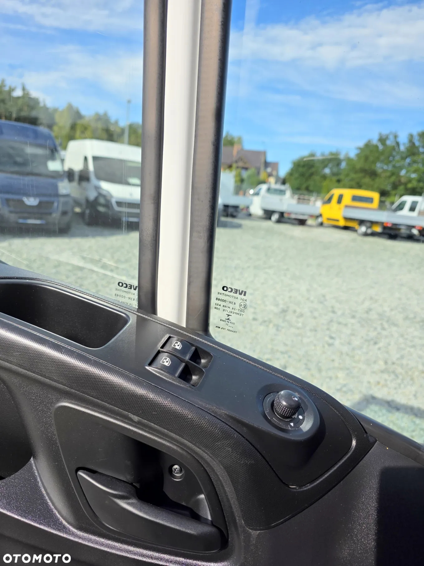 Iveco 35-170 3,0 HPI 170 KONNY KONTENER 4,2M WINDA KLIMA WEBASTO 8 BIEGOWY HIMATIC 4,1M ROZSTAW OSI - 16