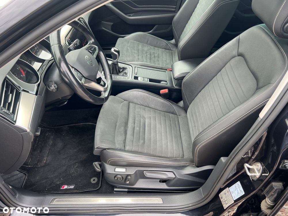 Volkswagen Passat 2.0 TDI SCR Highline - 15