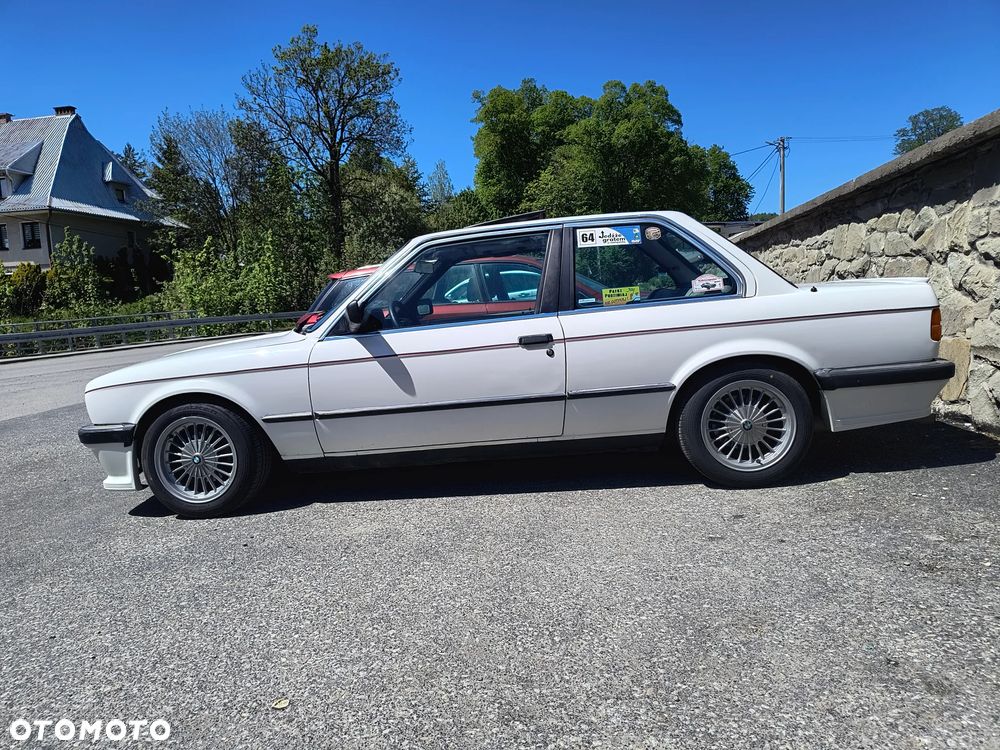 BMW Seria 3 325e - 2