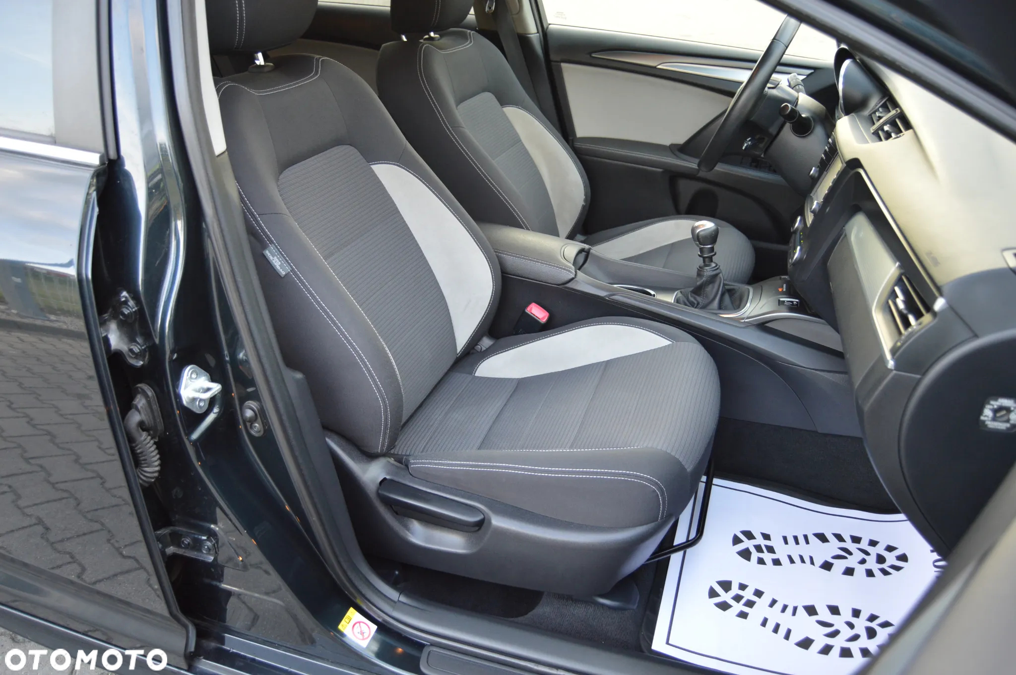 Toyota Avensis 2.0 D-4D Active Business - 34