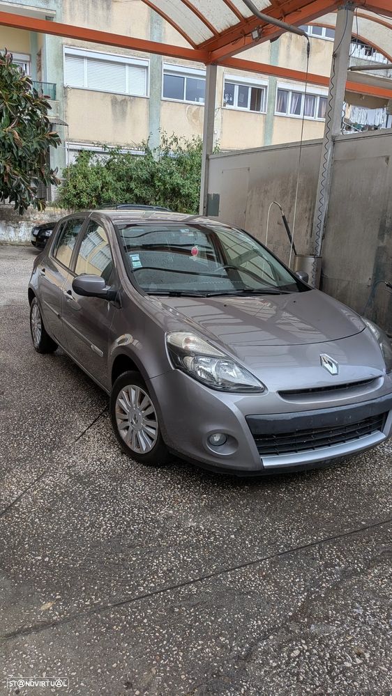 Renault Clio 1.5 dCi Dynamique - 1