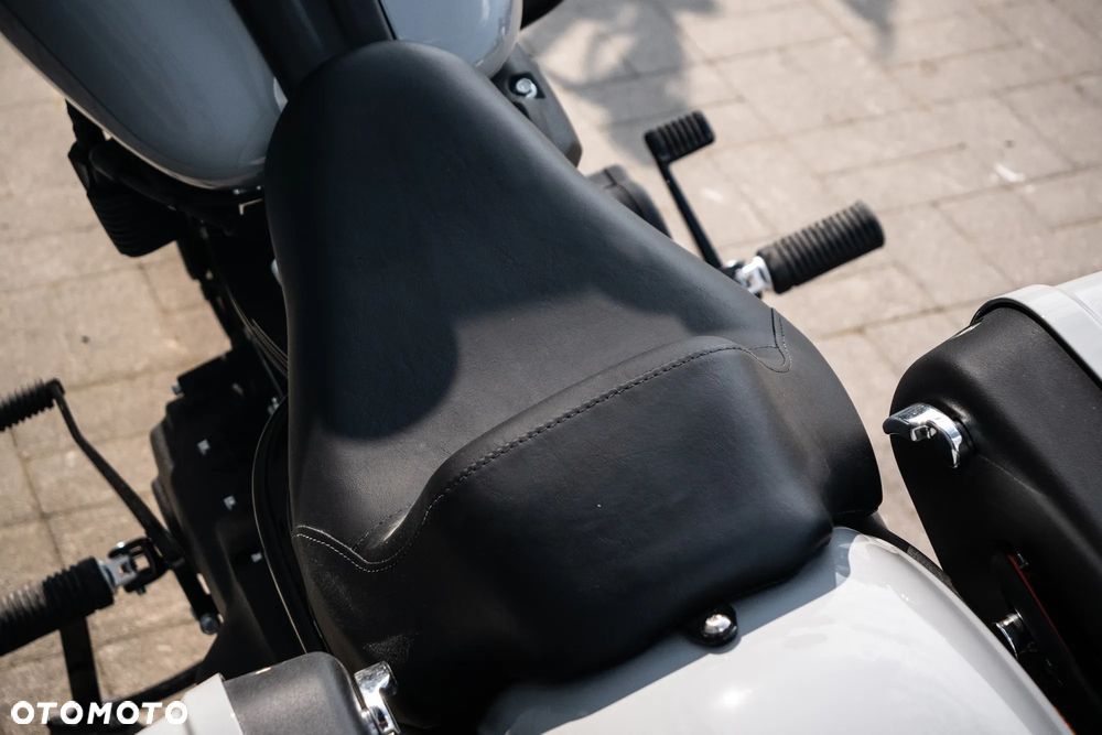 Harley-Davidson Softail Low Rider - 29