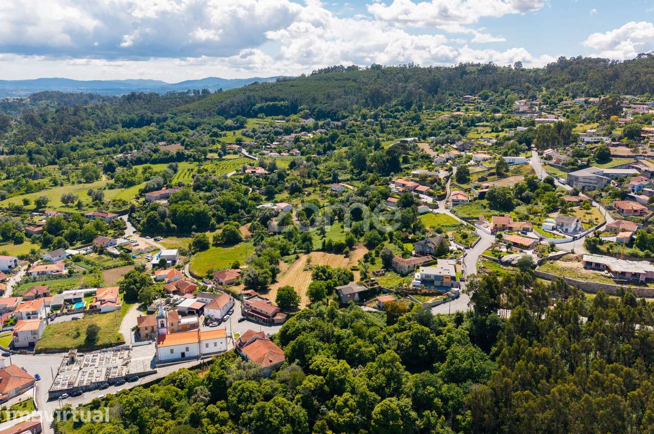 Terreno Urbanizável com Moradia em Barbudo, Vila Verde! - Grande imagem: 5/26