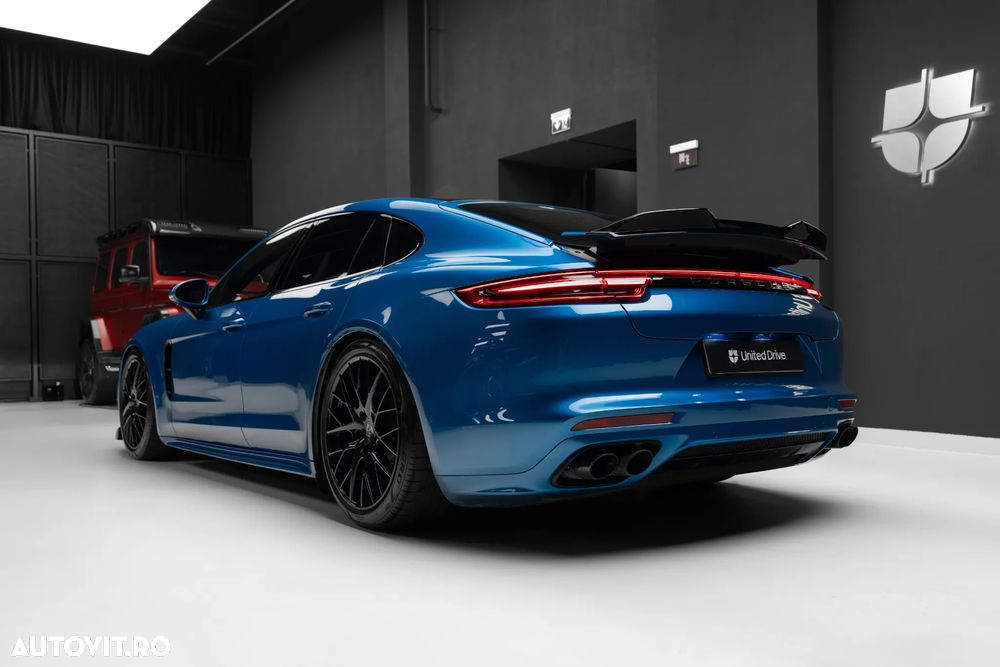Porsche Panamera 4S - 40