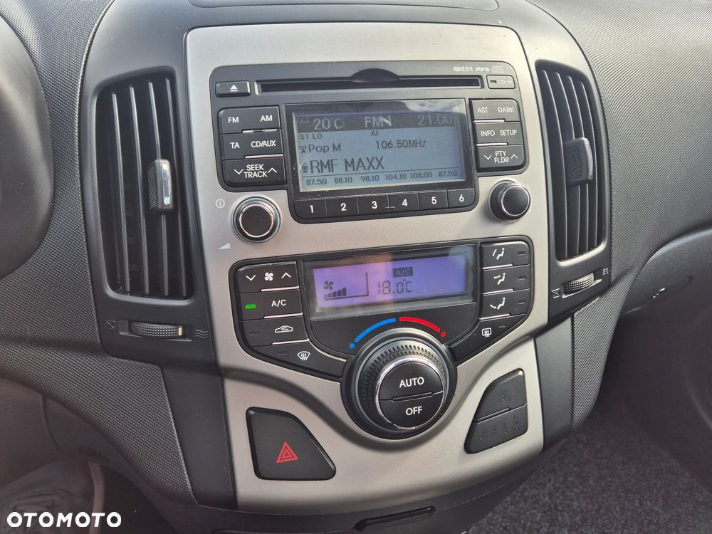 Hyundai i30 1.6 blue Comfort - 15