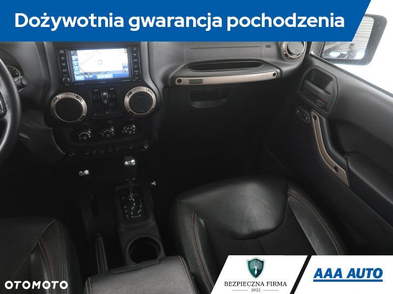Jeep Wrangler - 10