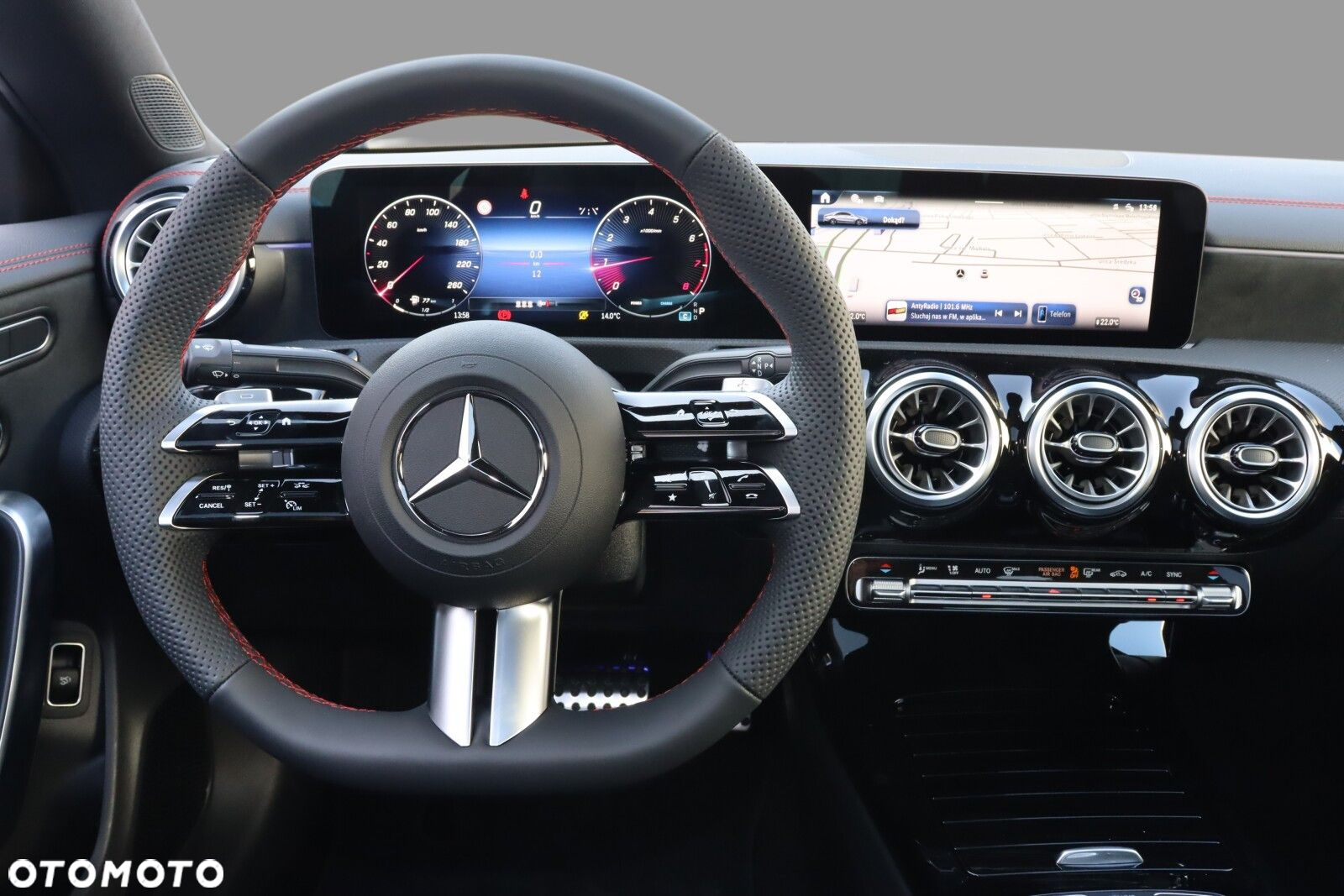 Mercedes-Benz CLA 200 AMG Line 7G-DCT - 14