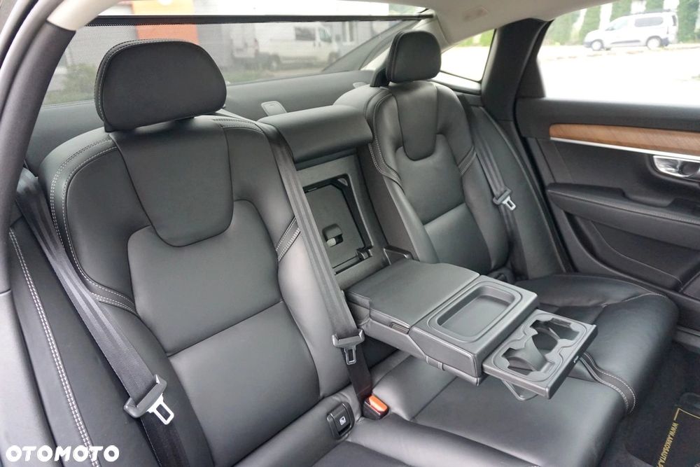 Volvo S90 T8 Twin Engine AWD Geartronic Inscription - 37