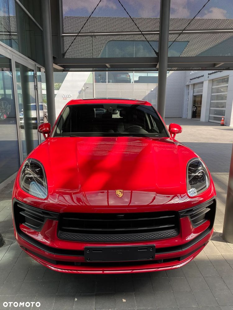 Porsche Macan 2023 photo 2