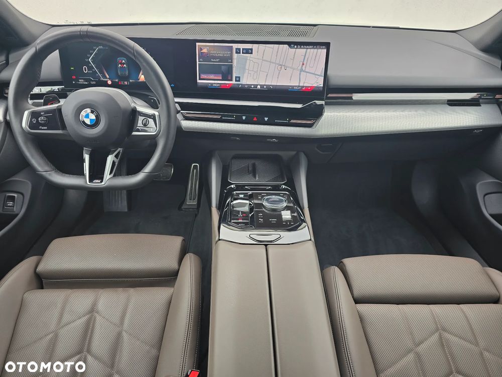 BMW Seria 5 520d xDrive mHEV M Sport - 9