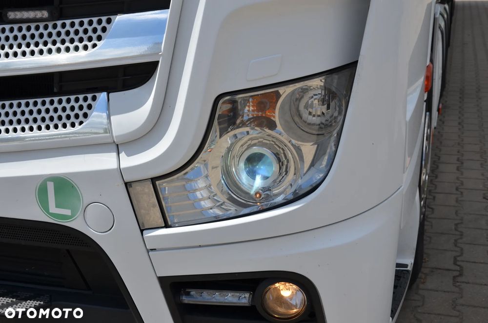 Mercedes-Benz ACTROS MP4 - 10