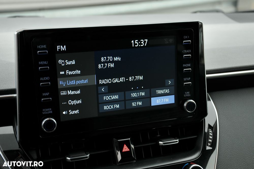 Toyota Corolla 1.8 HSD Business - 17