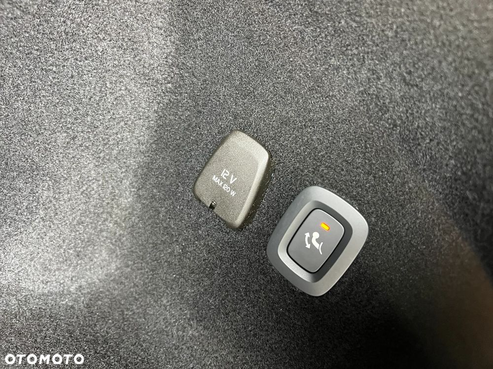 Volvo V60 B4 D Geartronic Momentum Pro - 28