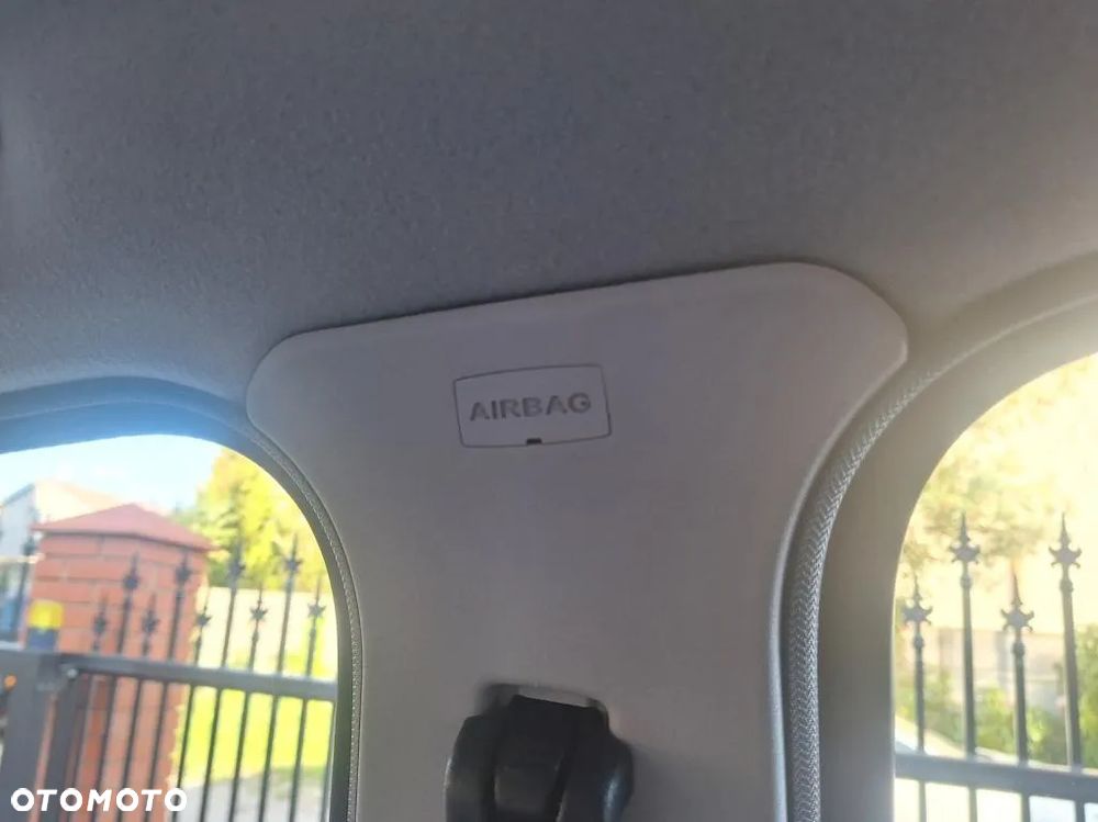Ford S-Max - 19