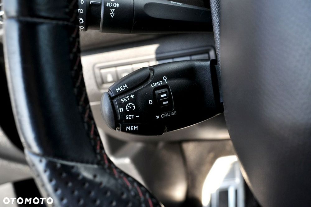 Peugeot 308 2.0 HDi Allure - 32