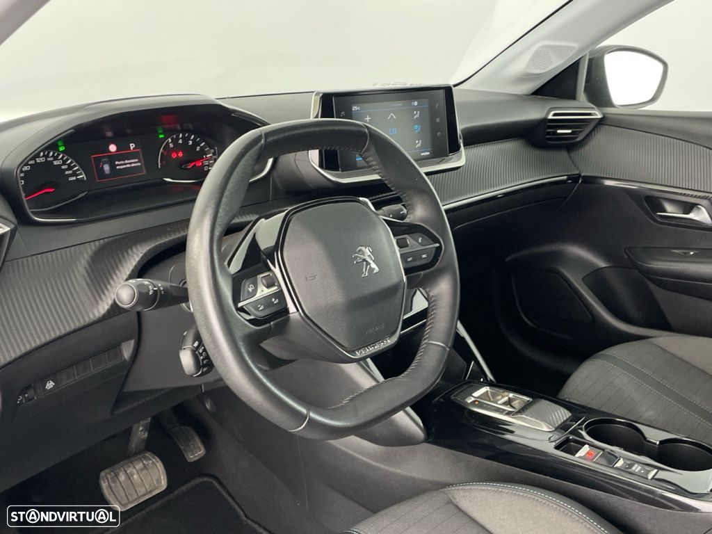 Peugeot 208 1.2 PureTech Allure EAT8 - 17
