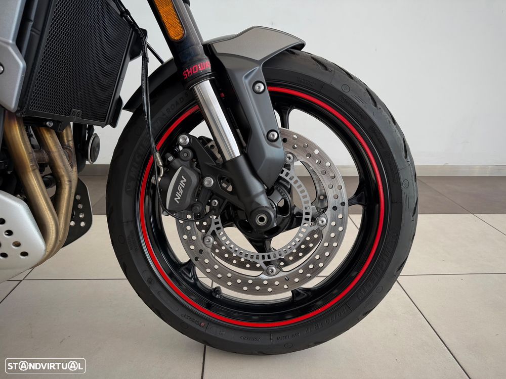 Triumph Trident 660 - 6