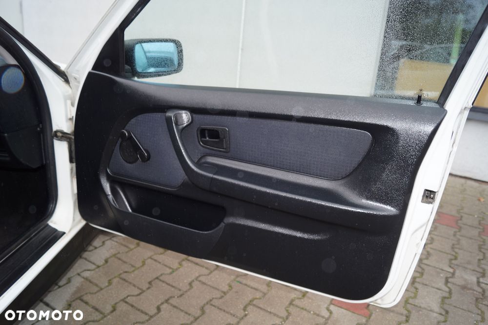 BMW Seria 3 - 25