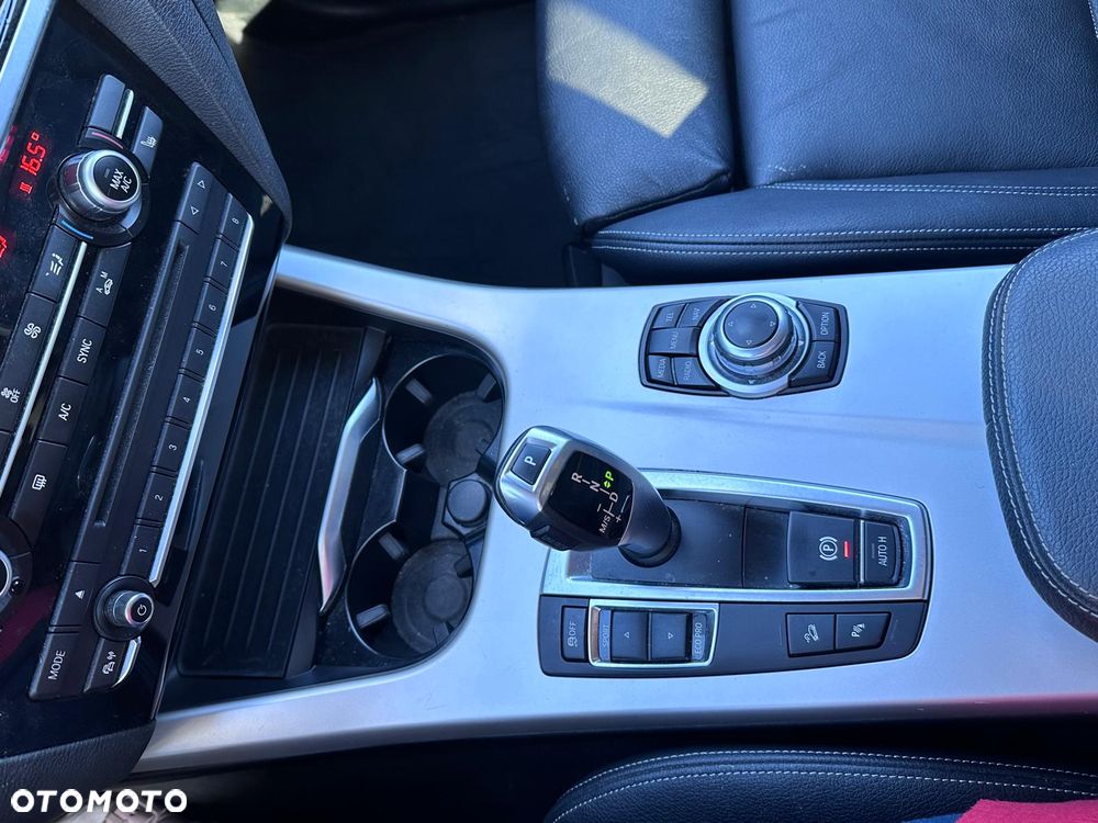 BMW X3 xDrive20d Advantage - 12
