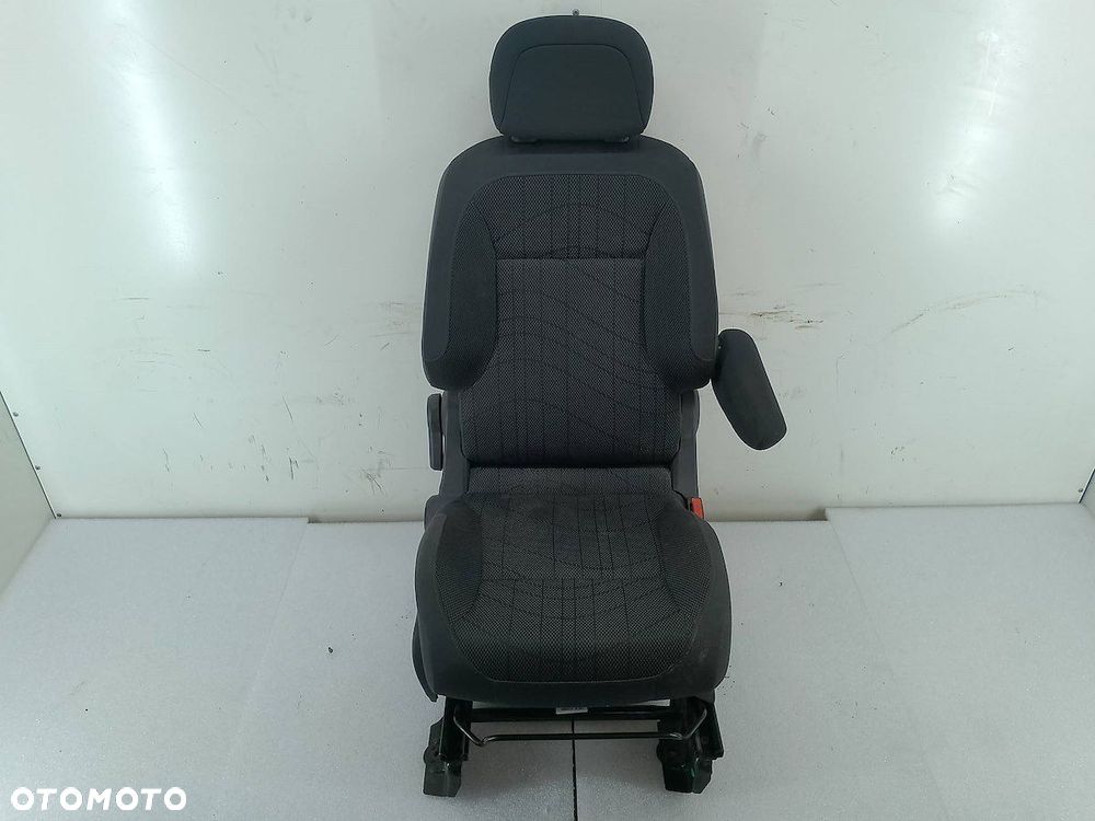 FOTEL PRAWY PASAŻERA PEUGEOT PARTNER II TEPEE 1.6 HDI DIESEL - 1