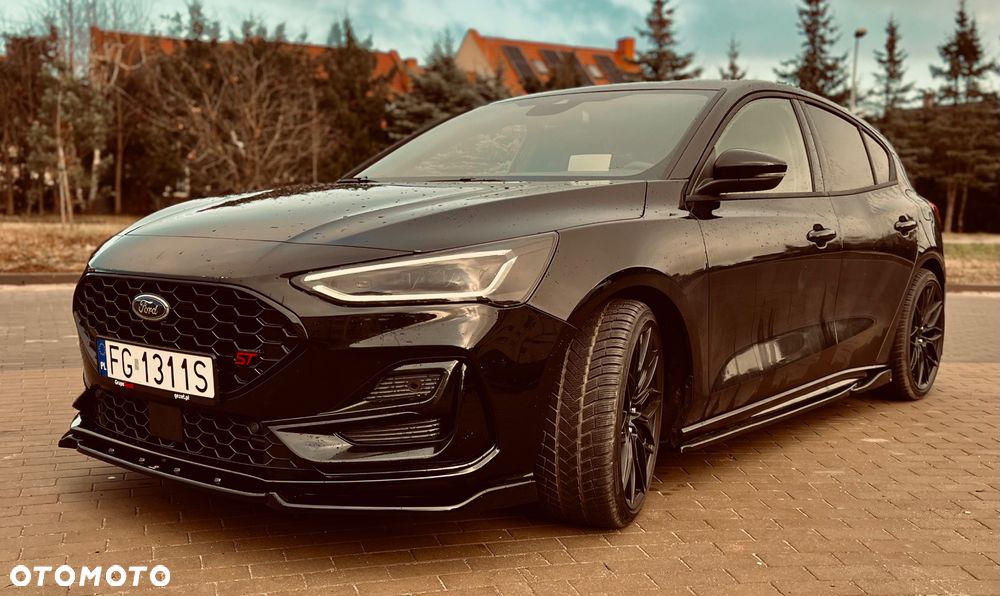 Ford Focus 2.3 EcoBoost ST X - 28