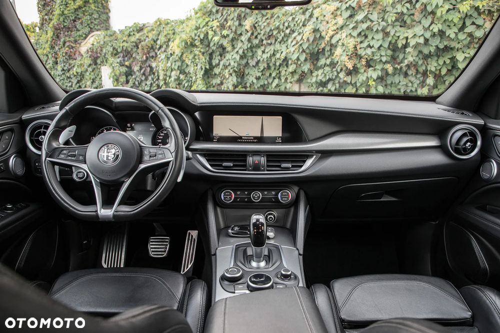 Alfa Romeo Stelvio 2.0 Turbo 16V AT8-Q4 Super - 31