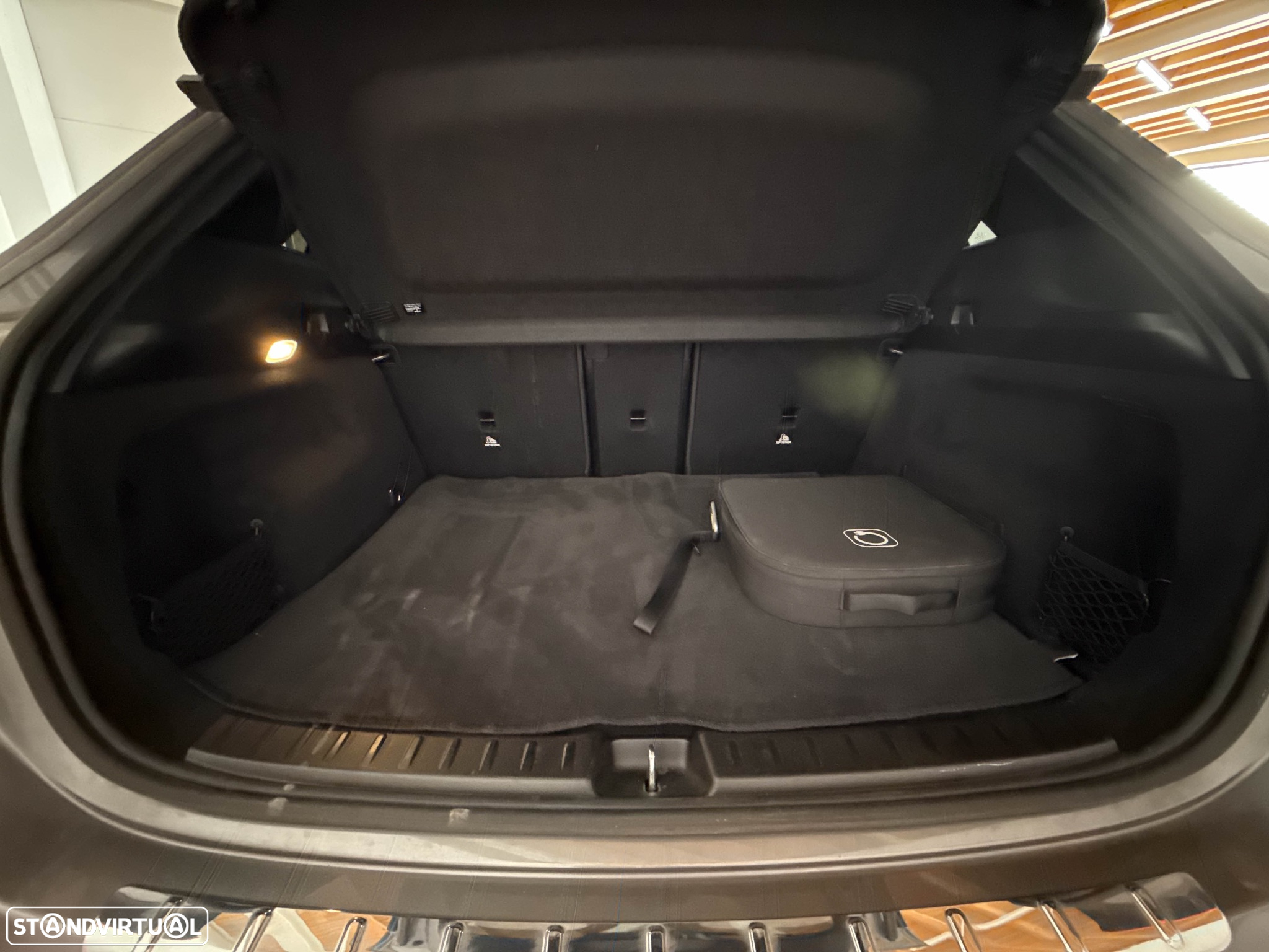 Mercedes-Benz EQA 250 AMG Line - 20