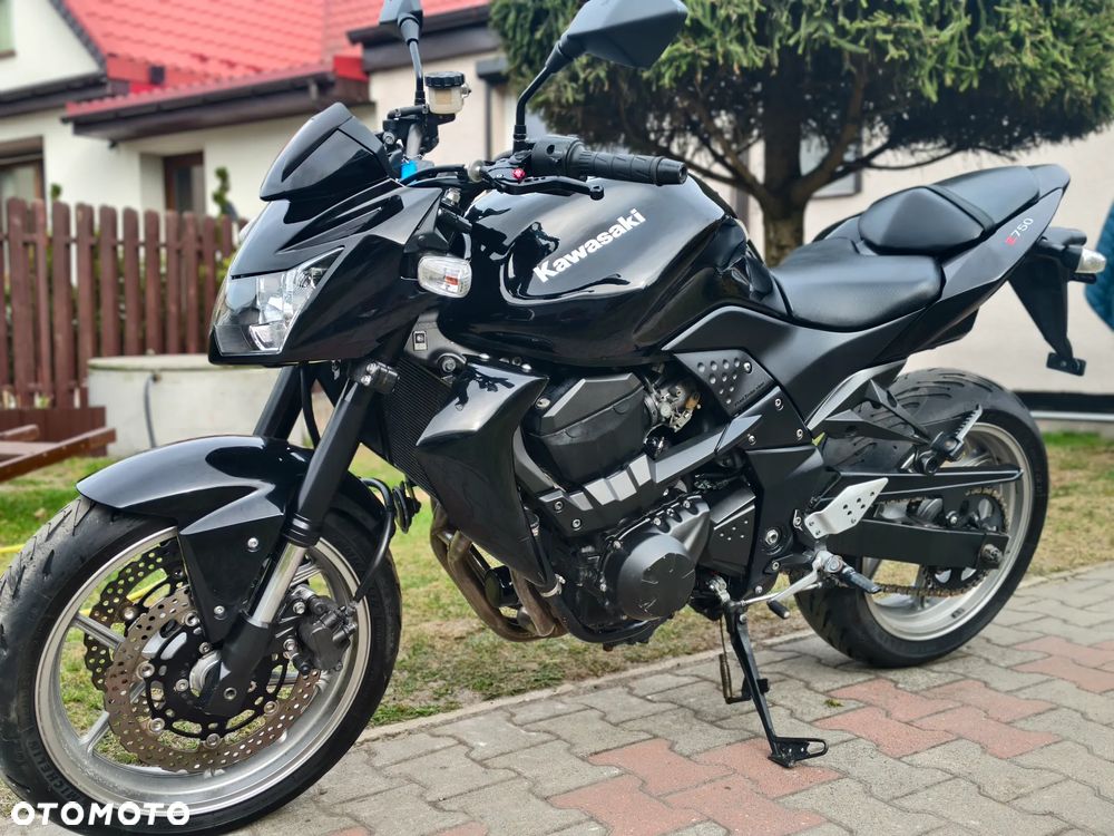 Kawasaki ZR - 13