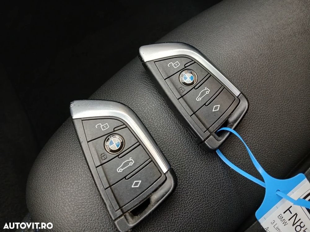 BMW Seria 3 320e Aut. M Sport - 29
