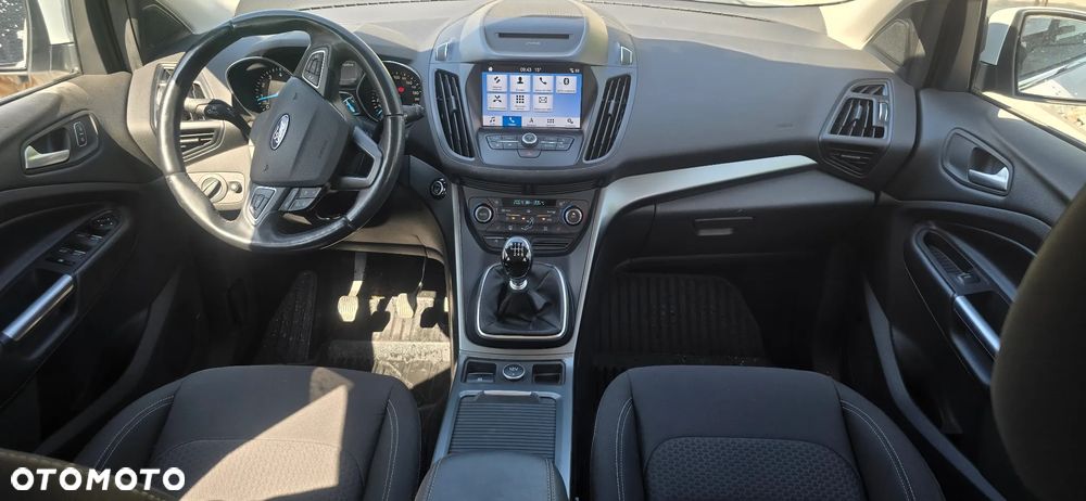 Ford Kuga - 30