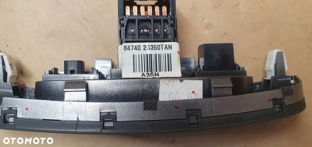 Przełącznik włącznik świateł awaryjnych Hyundai IX35 84740-2S350 - 7