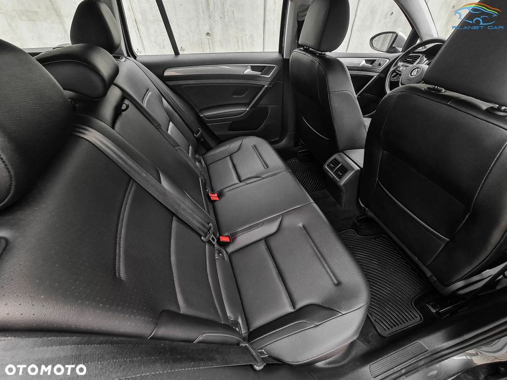 Volkswagen Golf - 20