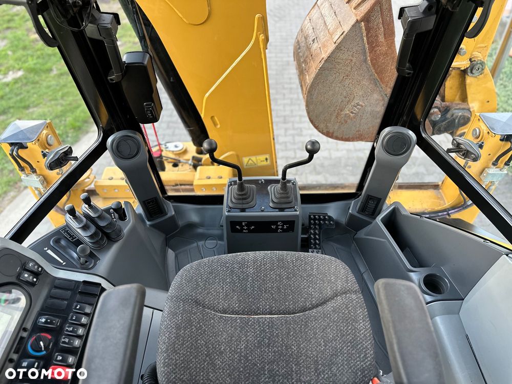 Caterpillar CAT 434F2 / 2250Mth / 2019 / Salon Polska - 16