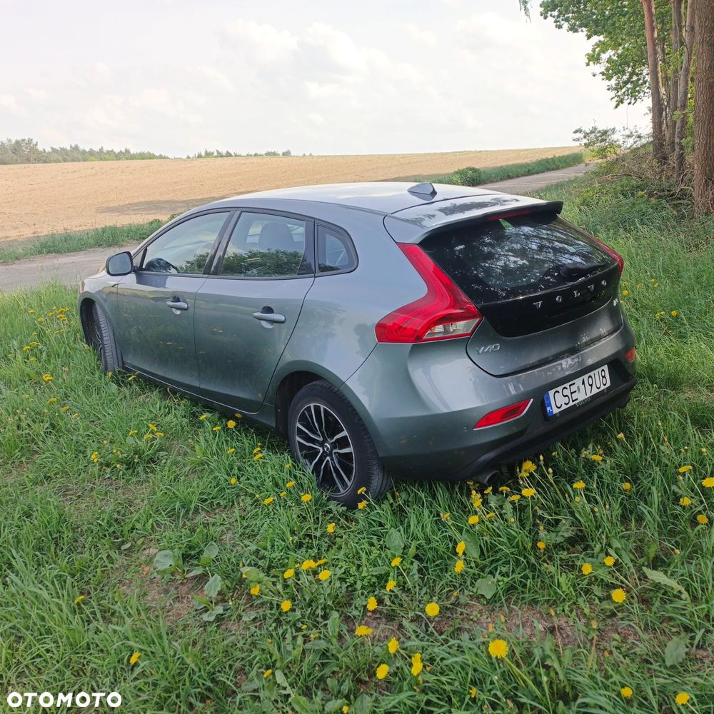 Volvo V40 T3 Drive-E Momentum - 4