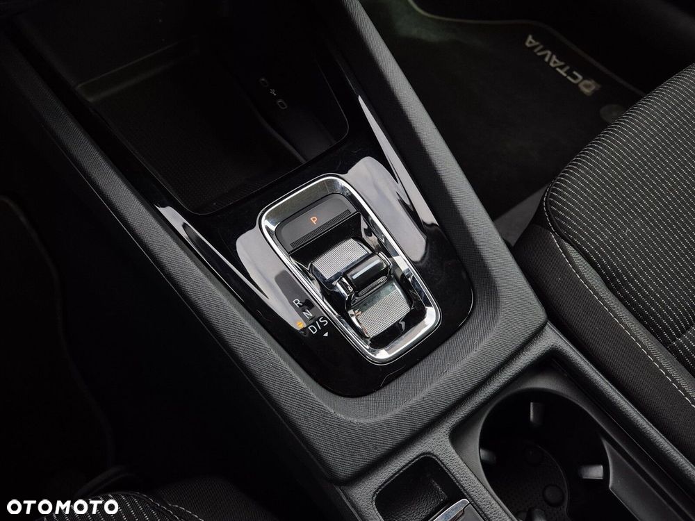 Skoda Octavia 1.5 TSI e-Tec Ambition DSG - 13