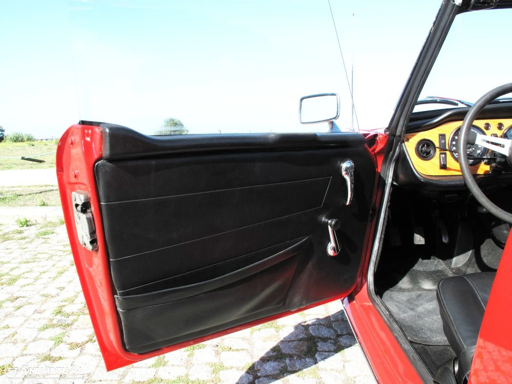 Triumph TR6 - 17