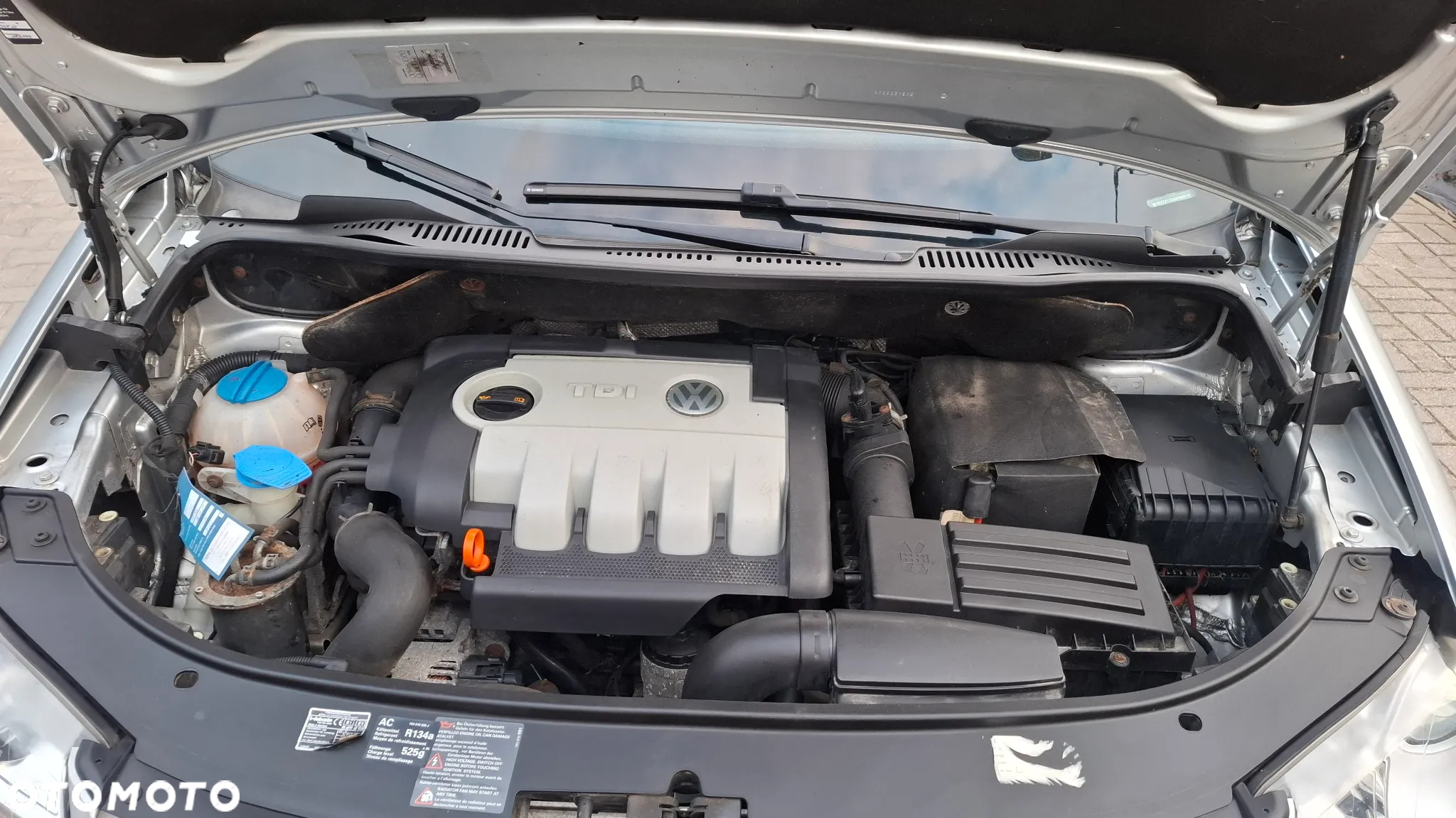 Volkswagen Touran 1.9 TDI DPF Conceptline - 15