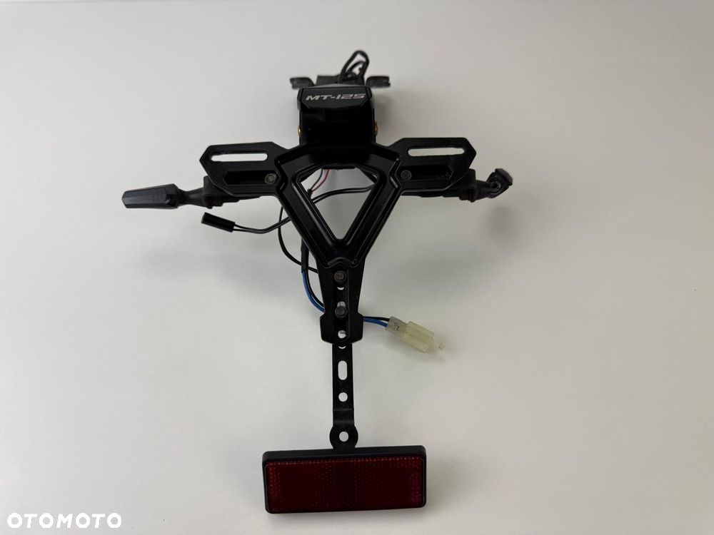 Krótkie sportowe mocowanie tablicy rejestracyjnej Yamaha MT 125 2020+ - 7