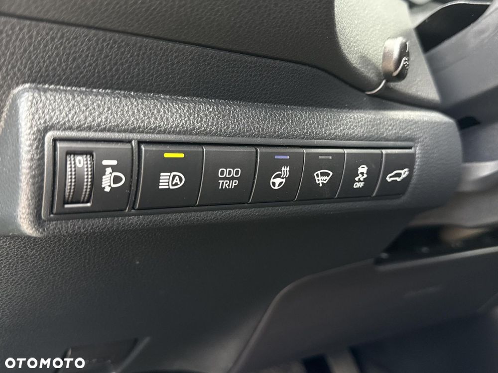 Toyota Corolla 2.0 Hybrid GR Sport Dynamic - 13