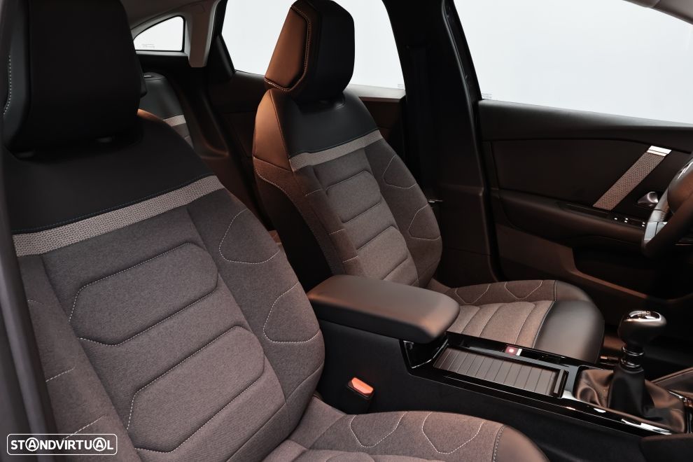 Citroën C4 1.2 PureTech Plus - 21