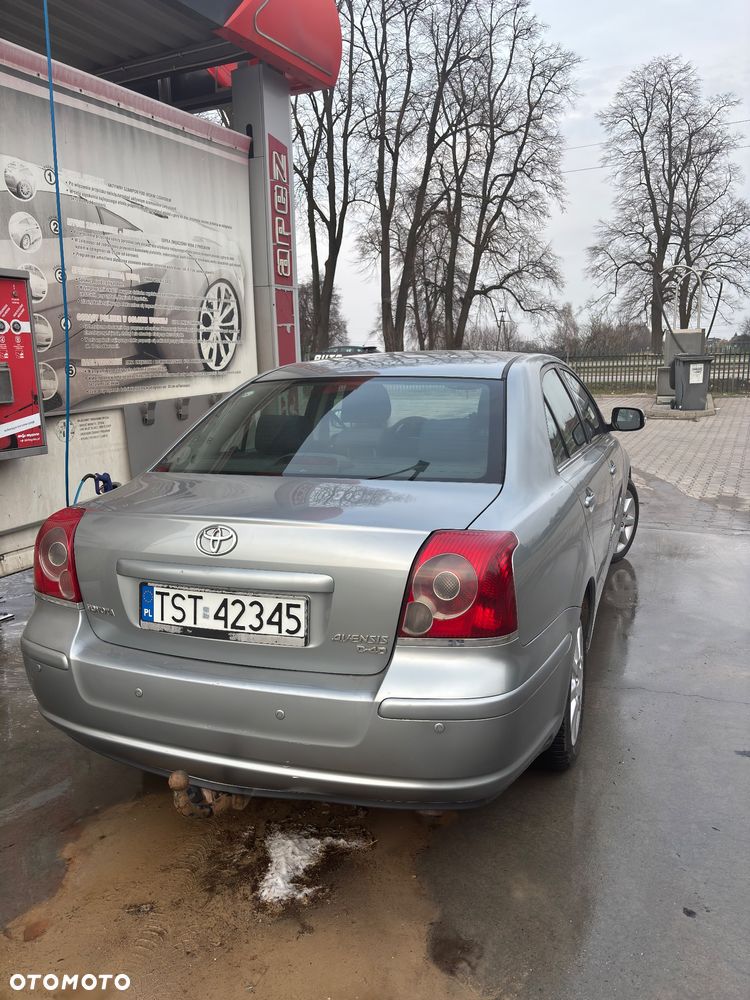 Toyota Avensis 2.0 D-4D Sol - 4