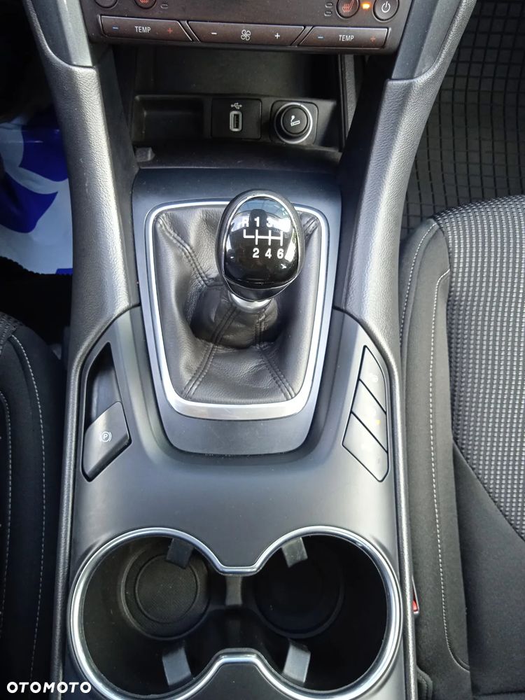 Ford Mondeo 2.0 EcoBlue Titanium - 27