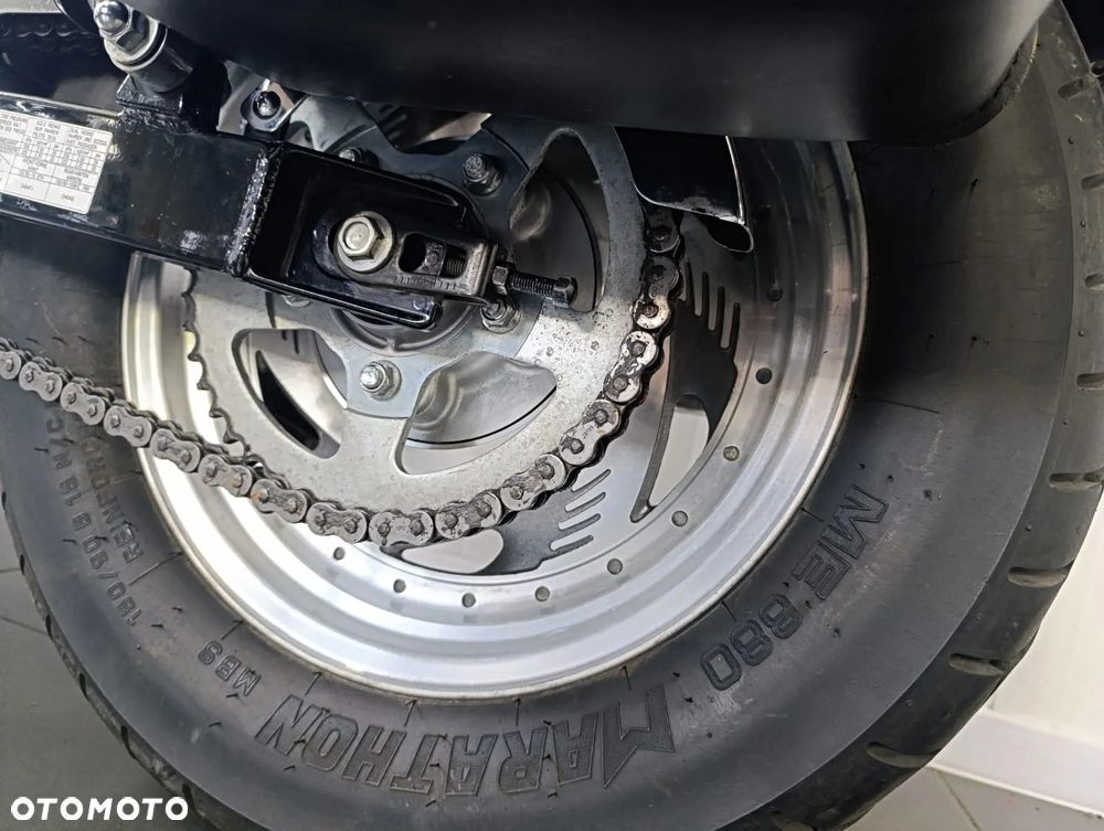 Suzuki Marauder - 12