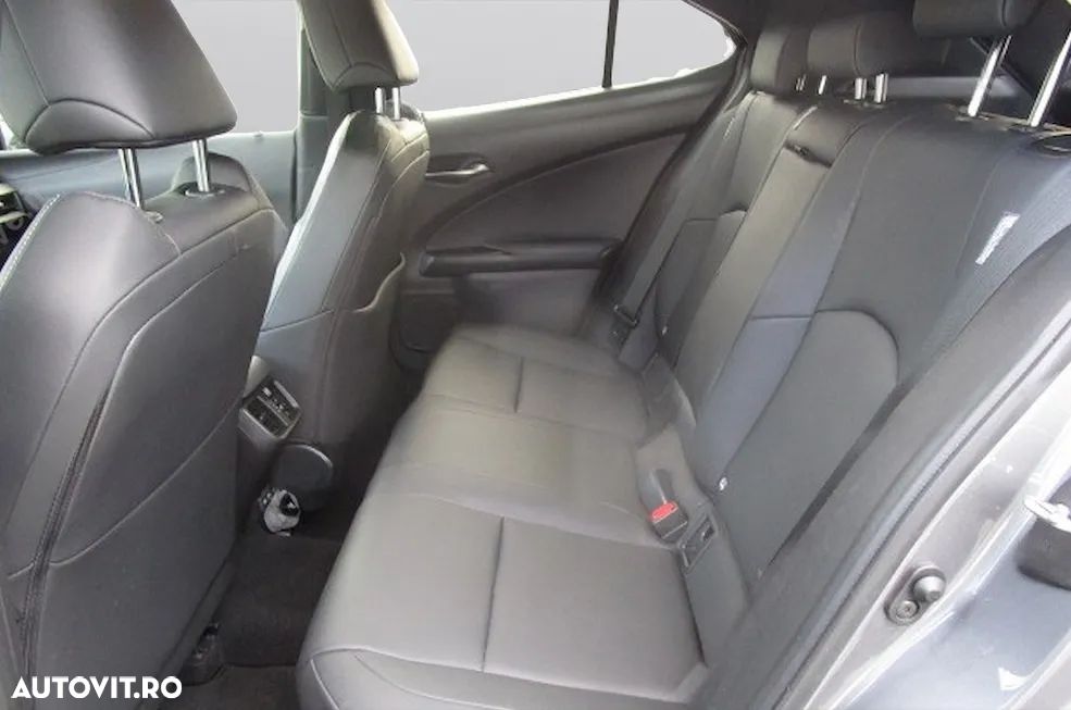 Lexus UX 250h 2.0L HEV 20H- (178 HP) 4X4 CVT Executive - 7